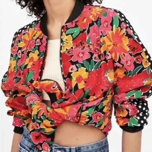 New ..Zara floral Jacket !! - Picture 2 of 6
